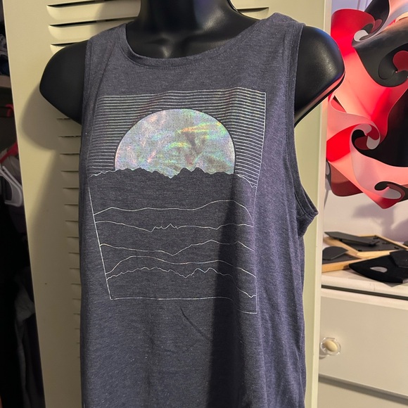 Old navy go dry tank top size medium - Picture 1 of 2